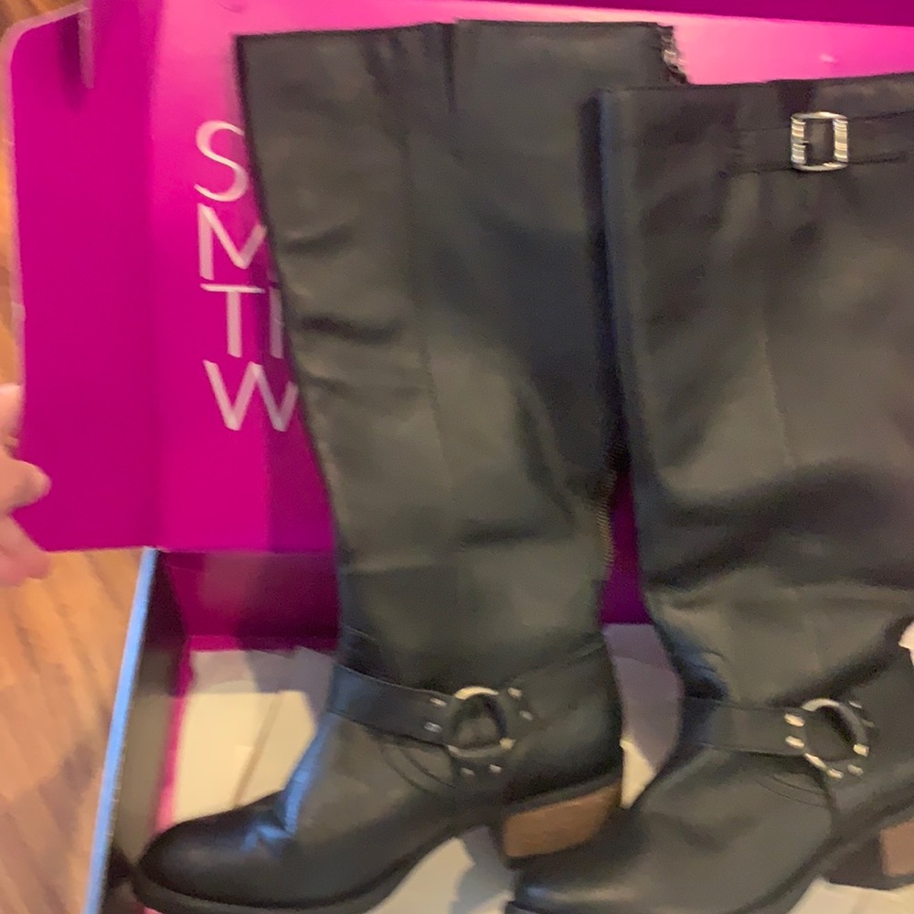 Women’s below the knee boots